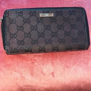 Gucci wallet women's